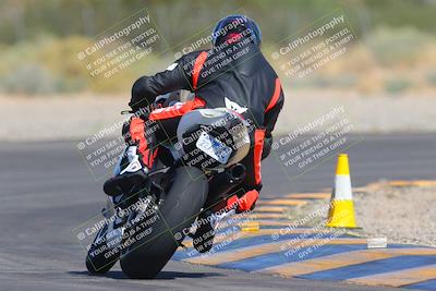media/Sep-25-2023-Moto Forza (Mon) [[81ffa65e0a]]/B-C Group/Session 4 (Turn 2 Backside)/